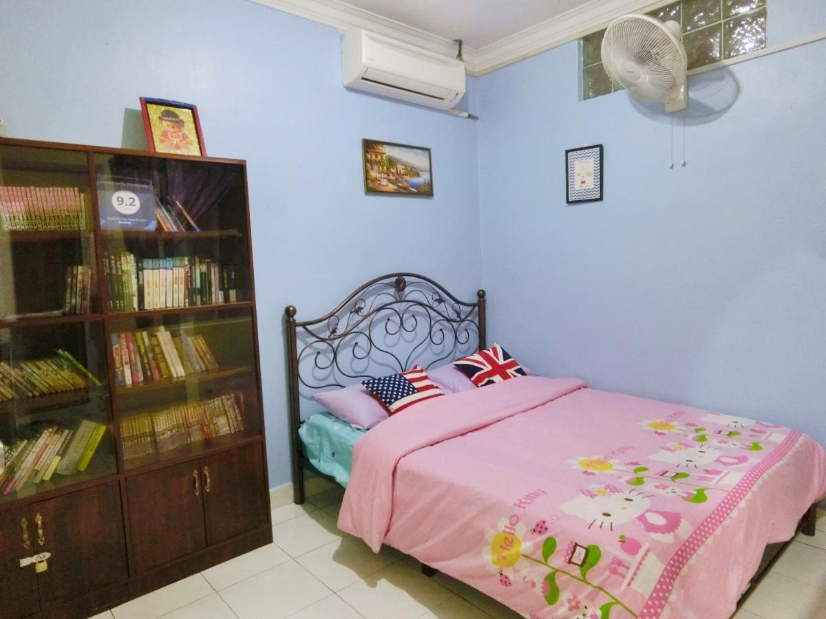 ملقا Little Family Homestay المظهر الخارجي الصورة